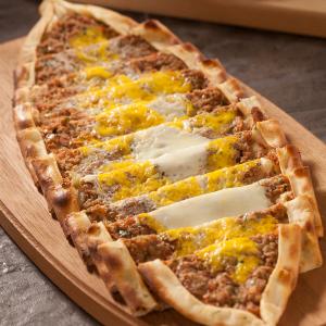 Kuşbaşılı Yumurtalı Pide | 75,00