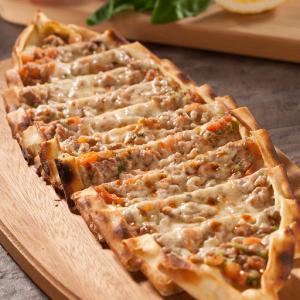 Kuşbaşılı Kaşarlı Pide | 80,00